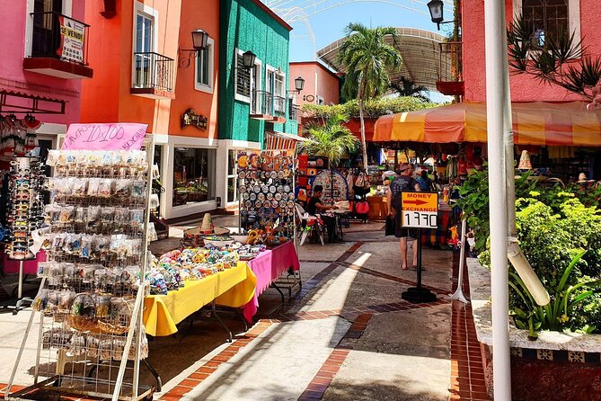 Live the Cancun City Experience! Round Transportation from Cancun - Playa Delfines, your best quick Caribbean photo