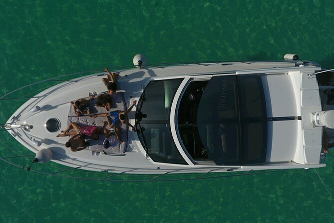 Luxury Sunseeker 50 - 6 hs Cancun - Isla Mujeres (MagicSea-SS) - Food and drinks on board, why the meal hits differently at sea