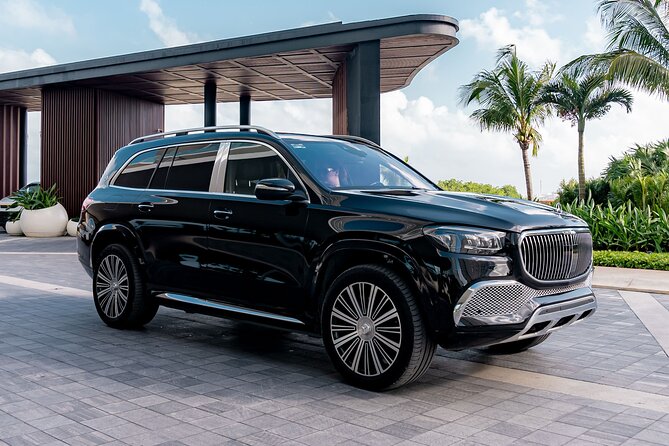 Luxury Transfers in a Mercedes Maybach GLS 600 - Quick hits for a smooth Cancun arrival