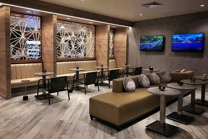 Mera VIP Lounge at Cancun International Airport - December Hours and Peak Days: When Your Lounge Time Can Shrink