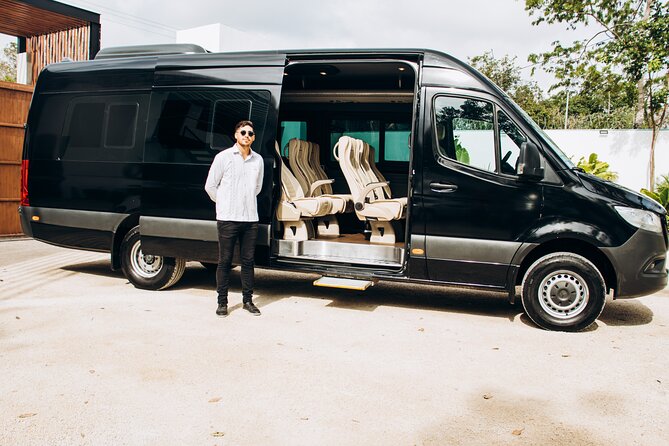 One way Private Transfer Cancun - Cancun International Airport - Cancun airport to hotel zones: only for Cancun area
