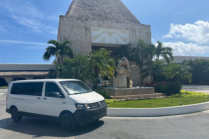 Private Airport Transfer to Cancun Hotel Zone - Night surcharges and the 25-minute waiting rule