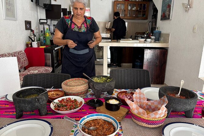 Private Authentic Mexican Cooking Class in Cancun with Alberto - Pico de Gallo, Roasted Salsa, Guacamole: The Flavor Lessons