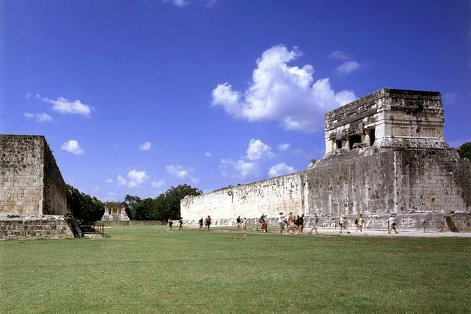 Private Chichen Itza Tour - Ik Kil cenote: swim, jump, and cool down (about 2 hours)