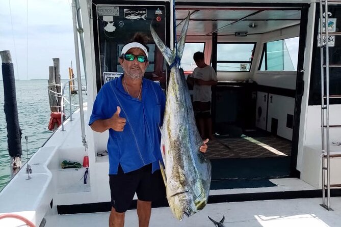 Private fishing charter Boat 48ft 12 pax Good Marlin and Sailfish - Check-In at Marina Sunset Club Lagoon: The Logistics That Matter