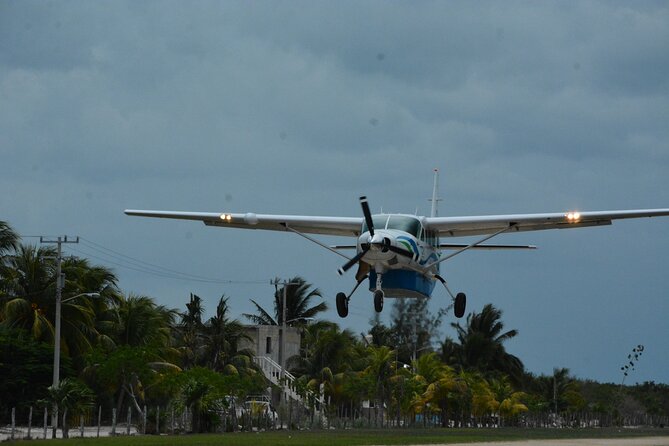 Private flight to Holbox from Cancun - Inside the plane: comfort, pilots, and what it’s really like