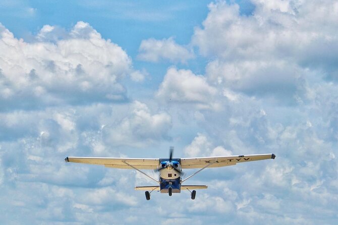 Private flight to Holbox from Cancun - Cancun pickup: General Aviation near the FBO