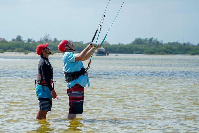 Private Kiteboarding lesson in Cancun - The equipment and jetski support that reduce friction