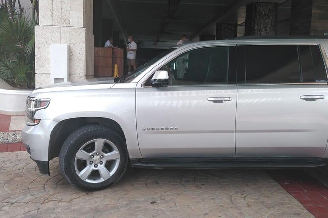 Private luxury transportation from CUN Airport to Puerto Morelos - Comfort Extras You Might See on Board (and What Is Not Guaranteed)
