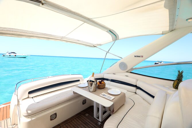 Private Premium Yacht 46FT Rental in Cancún - Boat Comfort and Cleanliness, With One Honest Caveat