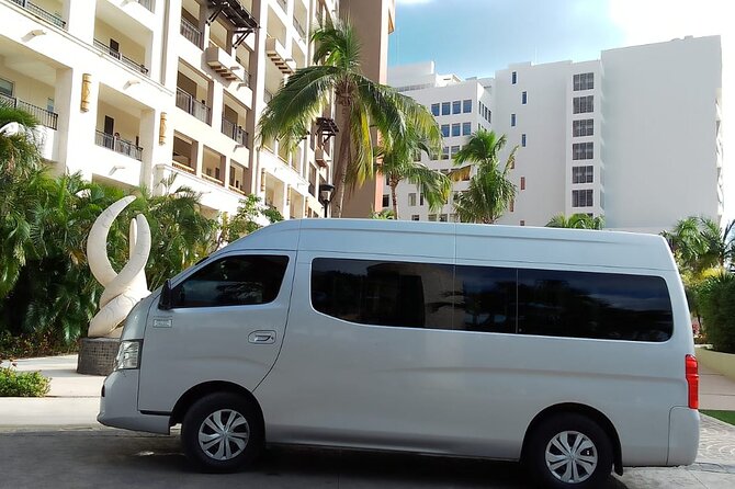 Private roundtrip transportation from Cancun airport to hotels - The arrival flow after your flight lands (and why timing matters)