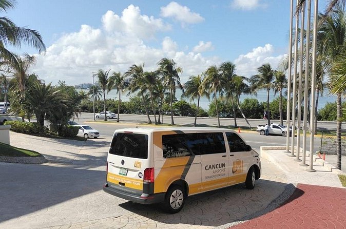 Private Roundtrip Transportation from CUN to Boulevard Kukulcan - Who this transfer suits best, and who should think twice