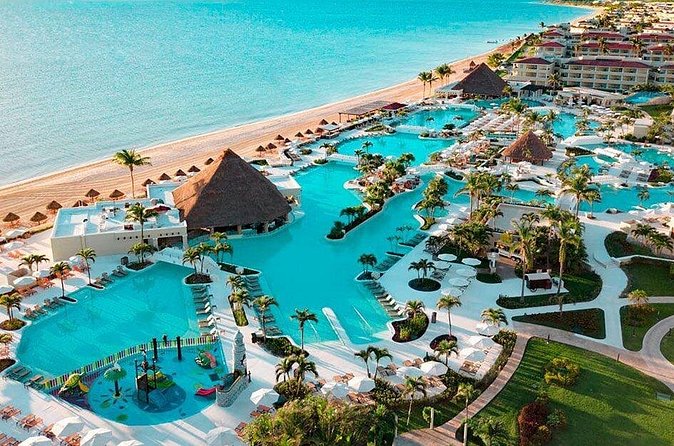 Private Shuttle in Cancun Airport and Moon Palace Sunrise - Choosing your vehicle from a large fleet