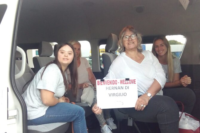 Private Transfer in Cancun - How the Mobile Voucher and Name Sign Work