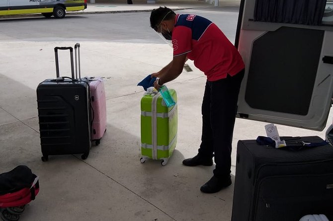 Private transfer R/T Apto-Isla Mujeres ferry dock-Apto With ferry tickets - Isla Mujeres transportation is on you once you dock