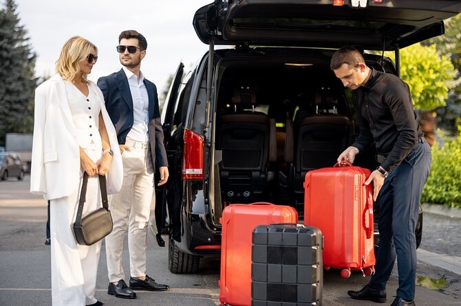Private Transfer to and from CUN Cancun International Airport - Pickup setup: text, WhatsApp, and flight monitoring