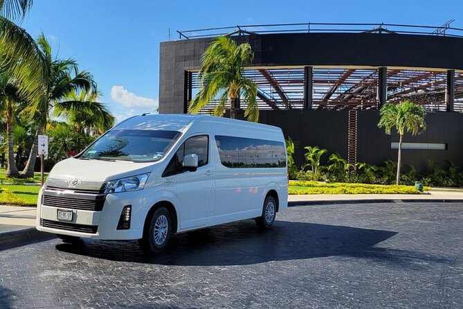 Private Transportation from Cancun Airport to Playa del Carmen - Where your hotel must be, between the airport and Xcaret