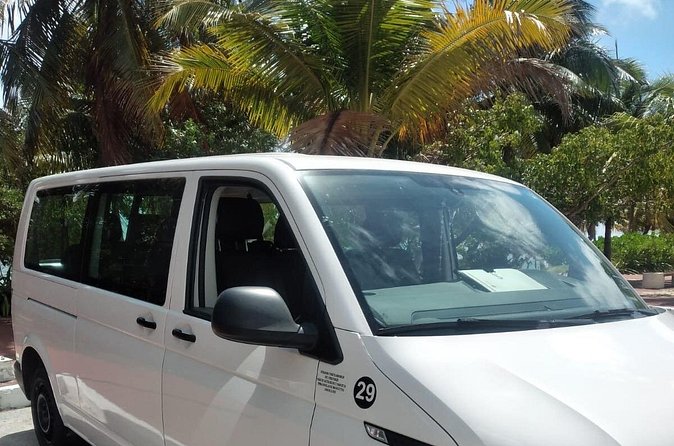 Private Transportation from the Airport to the Cancun hotel zone - Who should book this private Cancun airport transfer