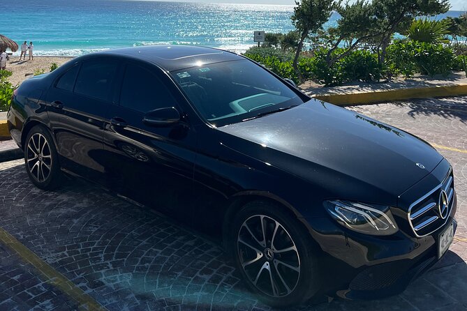 Private Transportation from Zona Hotelera CUN To Cancun Airport - The Ride Experience: Private Vehicle Comfort and Included Drinks