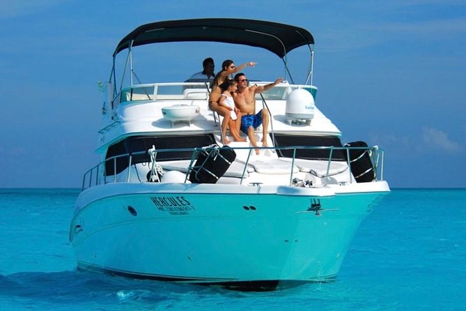 Private Yacht - 46 ft SeaRay Cancun Bay Snorkel 23P4 - Music and drinks: your floating party, with guardrails