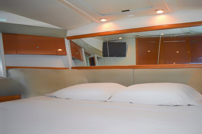 Private Yacht Rental in Cancun - Food and Brunch on Board: Ceviche, Guacamole, and a Real Lunch Break