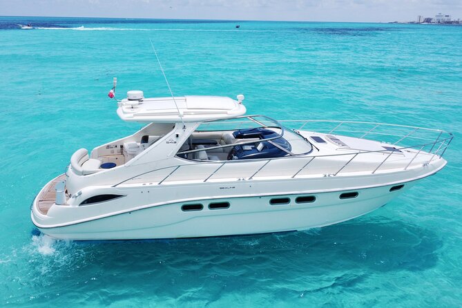 Private Yacht Rental in Cancun - Comfort Details That Matter: Space, Towels, and the Ladder Back