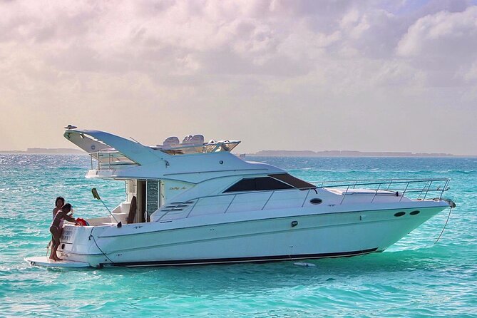 Private Yacht SeaRay 46ft Cancun 25P17 - What’s Actually Included Onboard (And What Isn’t)