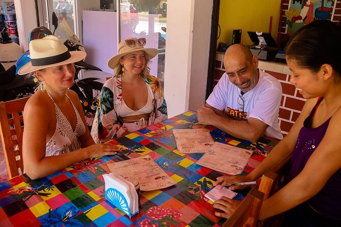 Puerto Morelos Walking Food Tour - Stop 1 at Smz 18: Traditional Tacos First, No Warm-Up Needed
