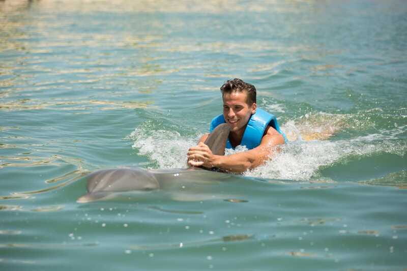 Punta Cancun: Swim with dolphins Interax - Rules you must follow: phone-free, camera-free, jewelry-free