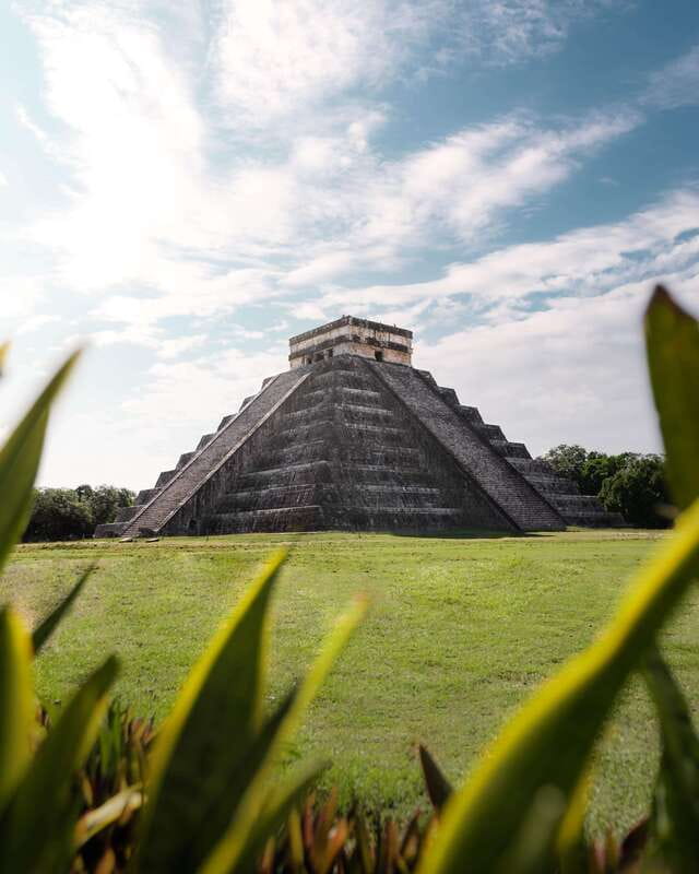 Riviera Maya: Chichen Itza Early Access with Pick-up & Lunch - The Chichen Itza Morning: El Castillo, Great Ball Court, and Guided Focus