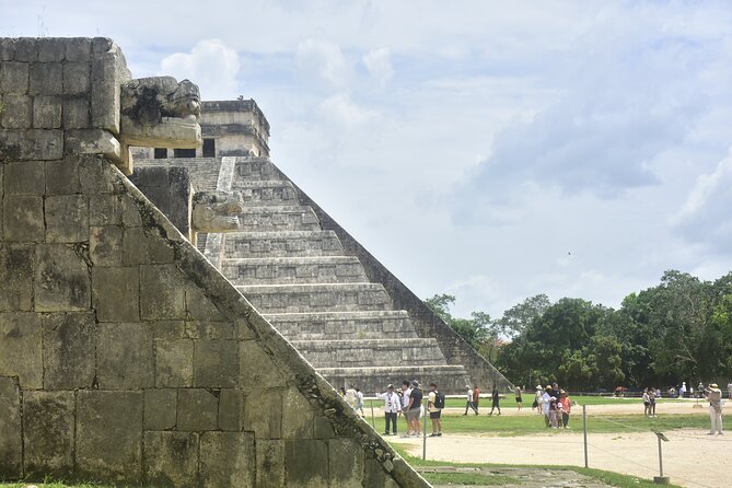 Riviera Maya Tour: Chichen Itza & Ik Kil + Hubiku Cenotes - Chichén Itzá with a guide, plus time to breathe and photograph