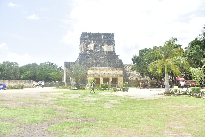 Riviera Maya Tour: Chichen Itza & Ik Kil + Hubiku Cenotes - Cenote Hubiku: the cavern swim that many people remember
