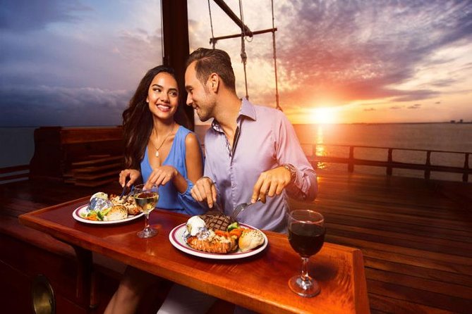 Romantic Dinner on a Spanish Galeon in Cancun - Romantic Spanish galleon dinner in Cancun, what the night feels like