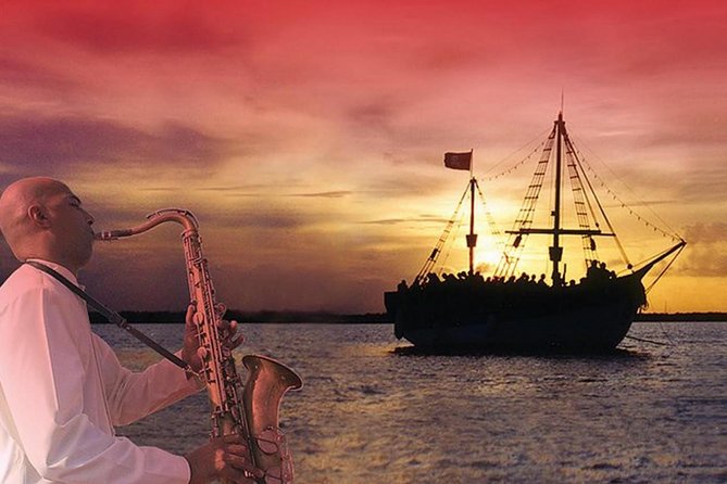 Romantic Experience Sunset Dinner Columbus in Cancun (2x1 price) - The Spanish Galleon Boat, Live Music, and the Mood Check