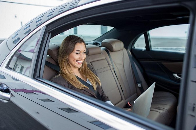 Roundtrip Private Transfer Cancun Airport (CUN) -Playa Del Carmen - What the Best Runs Get Right (On-Time, Clean Cars, Friendly Drivers)