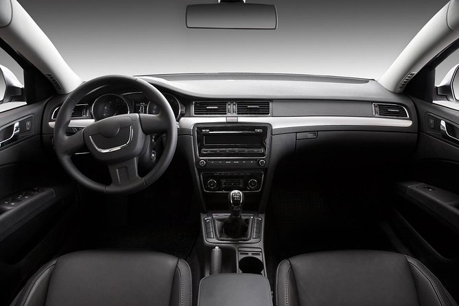 Roundtrip Private Transfer from Cancun Airport (CUN) - Vehicle expectations: private car vs van, and why the picture can confuse people