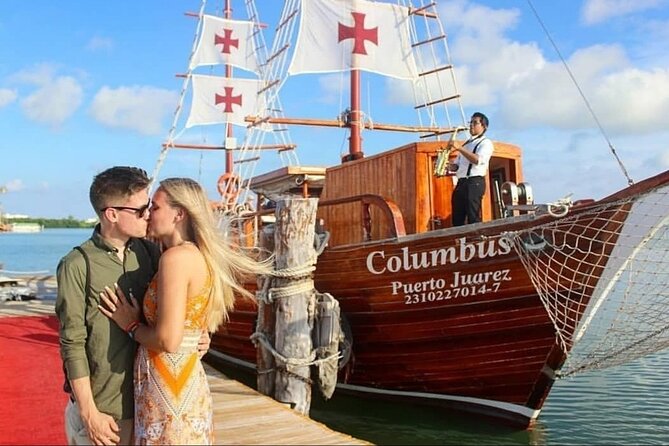 Sail Under Light of the Moon & Enjoy a Romantic Dinner in Spanish Galleon - Why a Moonlit Spanish Galleon Dinner in Cancun Feels Different