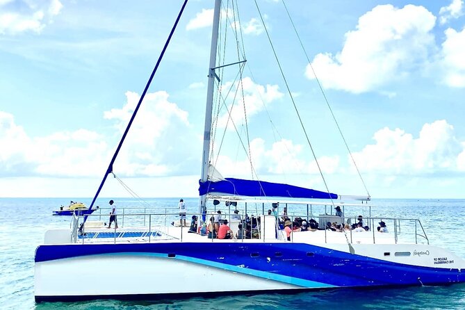 Sailing at Isla Contoy & Isla Mujeres! Snorkel at Ixlache Reef - Sailing on the catamaran: comfort and expectations