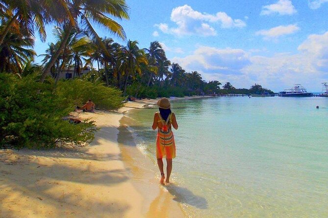Sailing at Isla Contoy & Isla Mujeres! Snorkel at Ixlache Reef - Open national bar, and when it actually starts