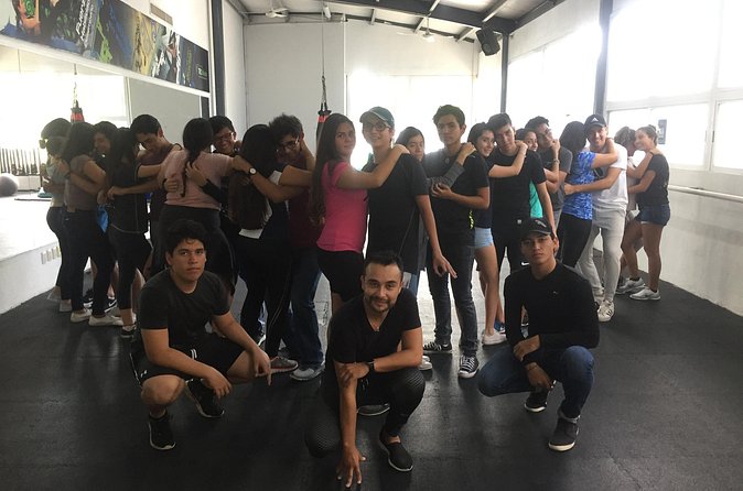 salsa dancing lessons and bachata classes - Salsa basics versus bachata basics, and how to choose your session