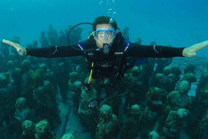 Scuba Diving Under Water Museum and Reef for beginners - Gear, water, and small comfort details that add up
