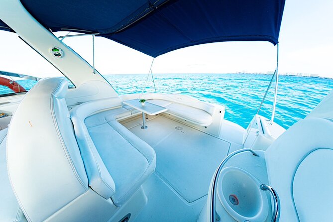 SeaRay 43ft Isla Mujeres, Snorkelling and more!! - What You Get Onboard: Bathrooms, Snorkeling Gear, and Paddle Board