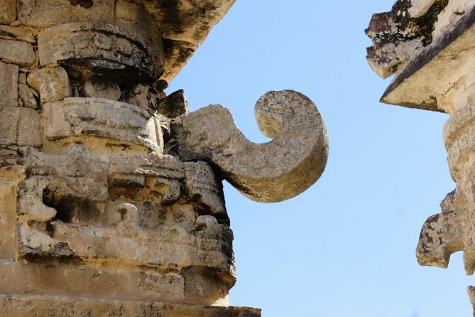 Semi-Private Chichen Itza, Cenote Ik Kil and Valladolid Tour - Buffet lunch: included, but drinks are not
