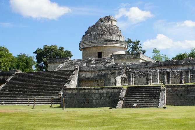 Semi-Private Chichen Itza, Cenote Ik Kil and Valladolid Tour - Valladolid: pretty streets, short time, and quick souvenirs