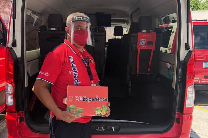 Shared transfer R/T VAN Apto-Muelle Ferry Isla Mujeres-Apto C/ Tickets Ferry - Shared Travel, Small Group Size, and Timing Reality