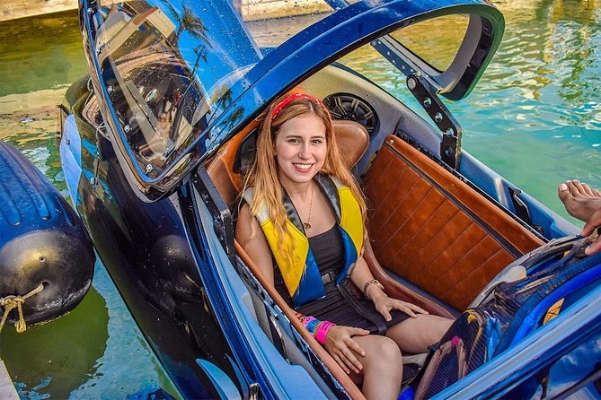 Shark Ride in Cancun - Seabreacher - Comfort check: height limits, cabin feel, and brace tips