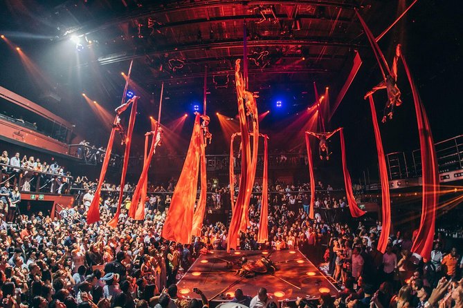 Skip the line: Cancun Coco Bongo Gold Member Entrance Ticket - Skip-the-line access, check-in reality, and wristbands
