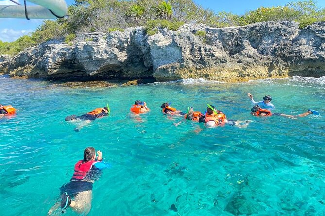 Snorkeling in Isla Mujeres and Underwater Museum - What you really do on the water, Lighthouse Reef first