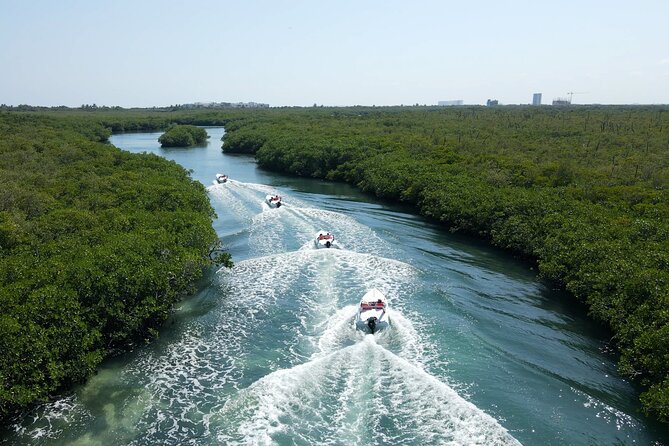 Speedboat and Snorkeling in Cancun with Mayan Ceremony & Tasting - Puerto Maya check-in, the safety briefing, and actually taking control