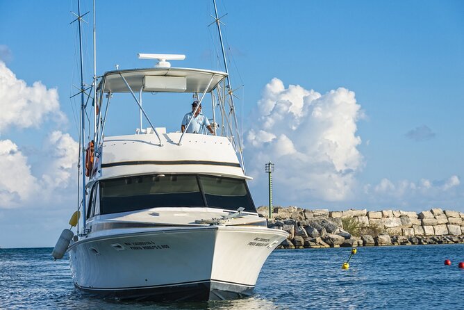 Sport Fishing at the Caribbean Sea. Enjoy an amazing time with friends & family - Price and what you really get for $155 (plus the dock fee)